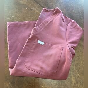FIGS Technical Collection Scrubs “Catarina” One Pocket Short Sleeve Size XS EUC